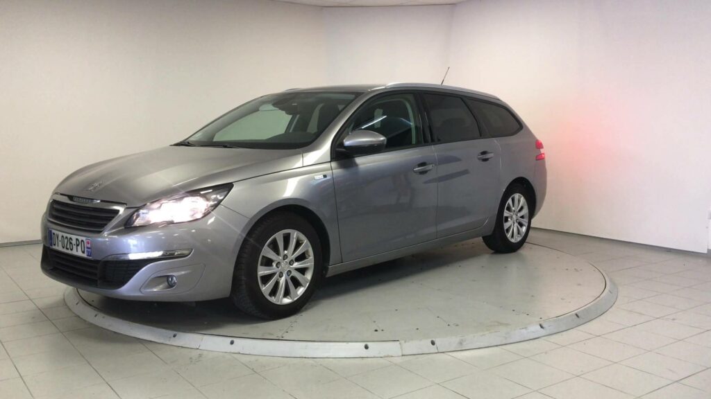 PEUGEOT 308 II SW 1.2 PURETECH 110 S&S STYLE